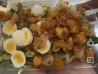 Hình ảnh bánh tráng phơi sương trộn mỡ hành + 1 ly trà đường 