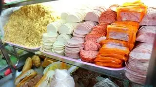 Hình ảnh Bánh mì thịt chả đặc biệt 