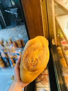 Hình ảnh Bánh mì bơ vừng ngọt