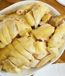 Hình ảnh Gà chặt nguyên con ( Kèm 6 phần cơm + cánh, không lòng mề). 