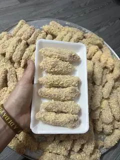 Hình ảnh 6 nem trần công châu ( em chưa rán ) 