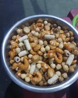 Hình ảnh Mì xào viên chiên 