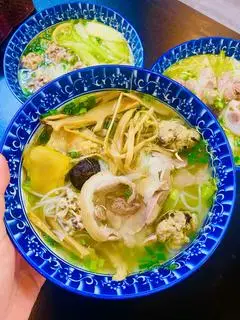 Hình ảnh Mọc Thịt Móng