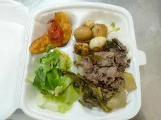 Hình ảnh cơm bò xào +trứng cút khó+đậu xốt