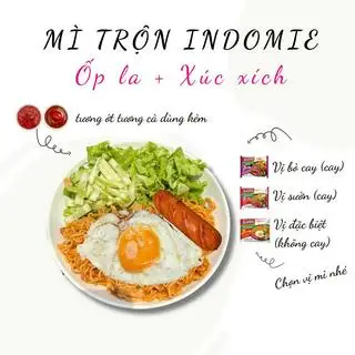 Hình ảnh Mì trộn Indomie xúc xích Đức - trứng ốp la