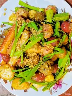 Hình ảnh Combo nhâm nhi sốt me