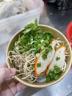 Hình ảnh Bún Bò - Chả Cua (Chỉ có Chả Cua) (dùng thử) (rau chung)