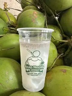 Hình ảnh Nước Dừa Xiêm Nha Đam Hạt Chia 