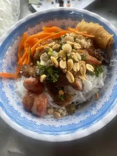 Hình ảnh Bún nem nướng - chả giò