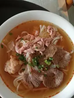 Hình ảnh Bún bò Huế thường