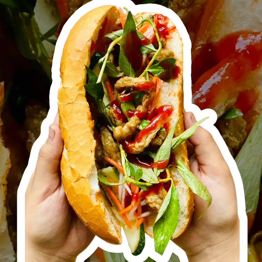 Hình ảnh Bánh mì chả cá đặc biệt