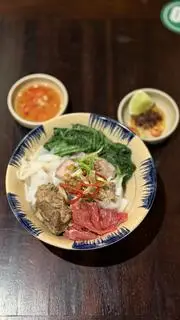 Hình ảnh Hủ tiếu bò , sườn sụn sate ( Khô hoặc Nước)