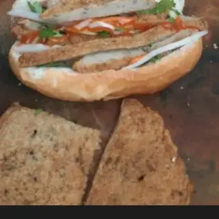 Hình ảnh bánh mì chả cá 