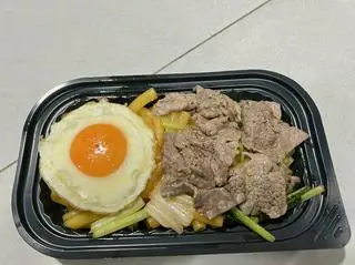 Hình ảnh Mì xào bò trứng (L)