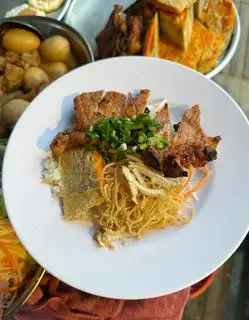 Hình ảnh Cơm Sườn Bì Chả