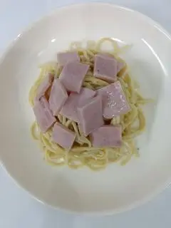 Hình ảnh Spaghetti Sốt Kem Nấm với Jăm Bông (Đức Việt)