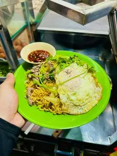 Hình ảnh mì xào bò