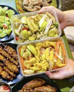Hình ảnh Chân gà sốt thái
