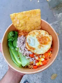 Hình ảnh Mì Trộn Trứng + Thịt Băm 