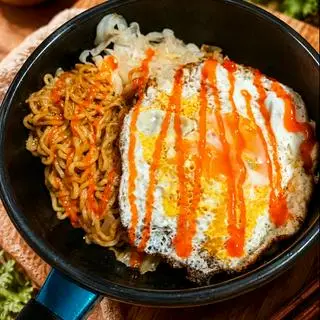 Hình ảnh Mì trộn ốp la