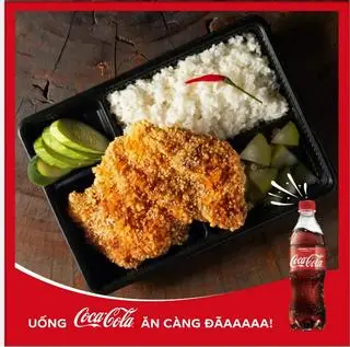 Hình ảnh Cơm gà sốt cay + coca
