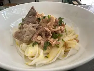 Hình ảnh Mì Quảng sườn - thịt