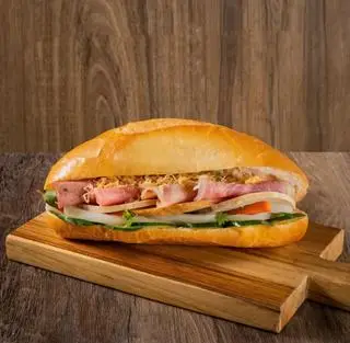 Hình ảnh Combo 5 bánh mì Sài Gòn - 1 chai sữa ngô