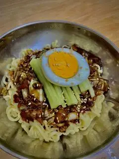 Hình ảnh Mỳ Tương Đen