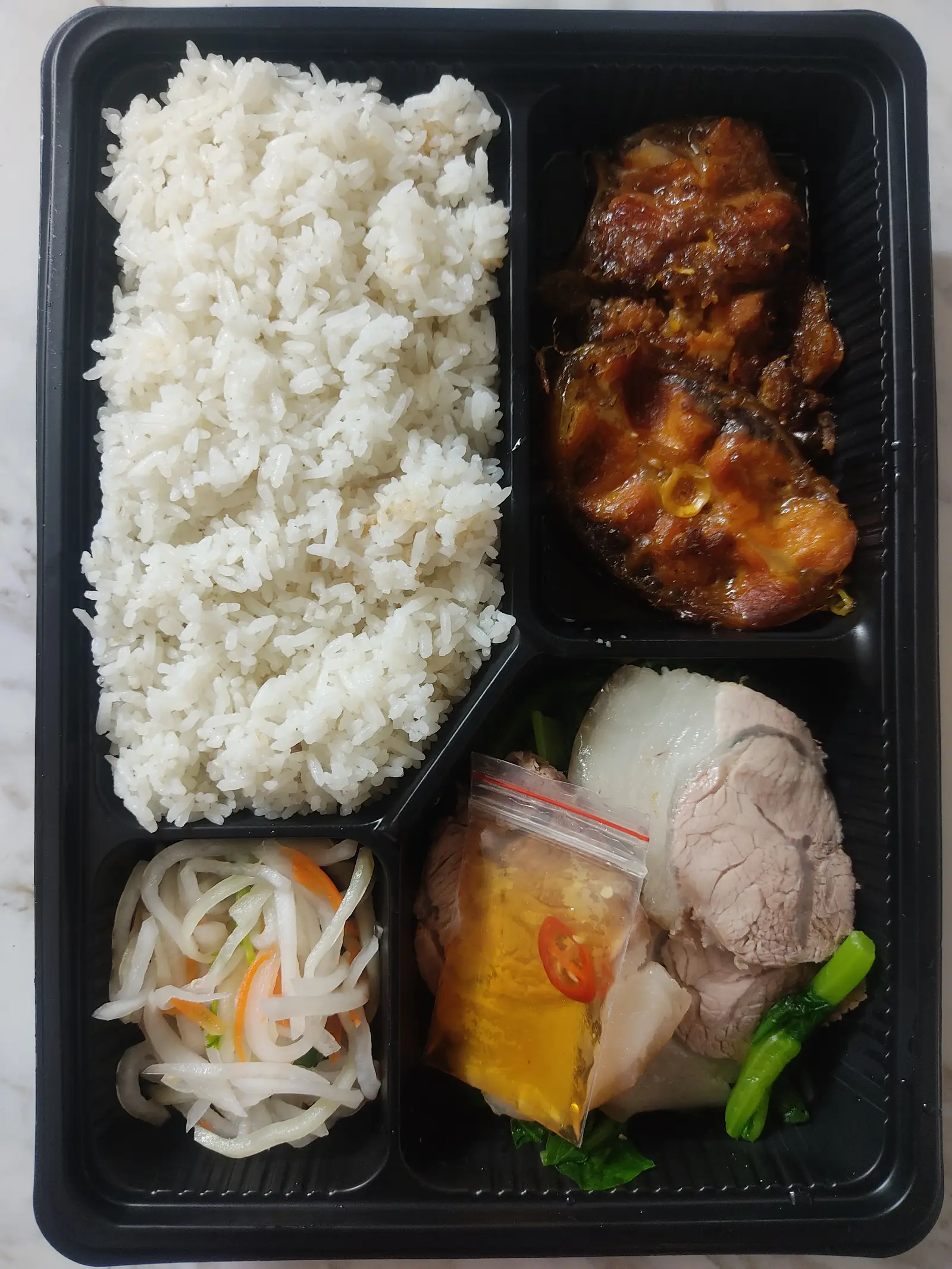 Hình ảnh Cơm Cá Kho