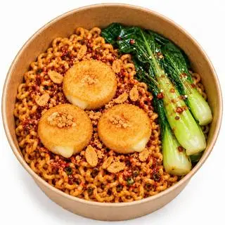 Hình ảnh Mì trộn xúc xích Đầm Sen