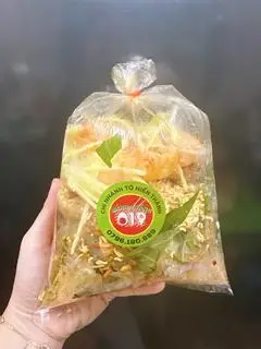 Hình ảnh Bánh tráng tỏi ớt Full topping