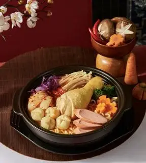 Hình ảnh mì kim chi đùi gà