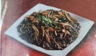 Hình ảnh Mì tương đen xào - 쟁반짜장 