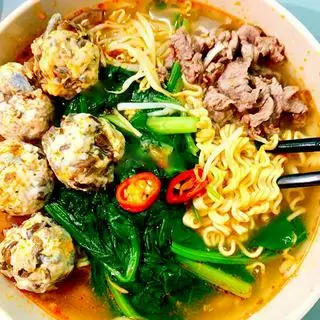 Hình ảnh Mỳ bò mọc chua cay