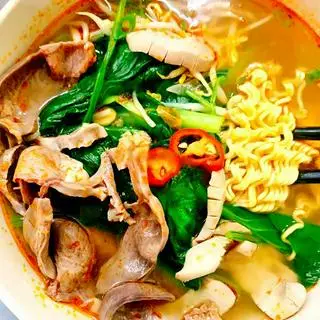 Hình ảnh Mỳ tim cật chua cay