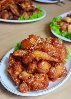 Hình ảnh Gà Rán Sốt Bơ Phô Mai-Không Xương