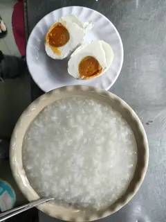 Hình ảnh Cháo trắng trứng muối