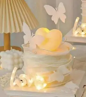 Hình ảnh Bánh Kem Tình Yêu 22 cm