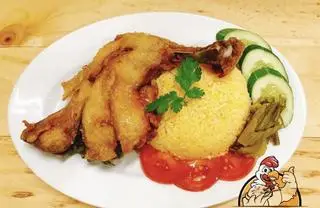 Hình ảnh Cơm Gà Xối Mỡ Đùi Lớn