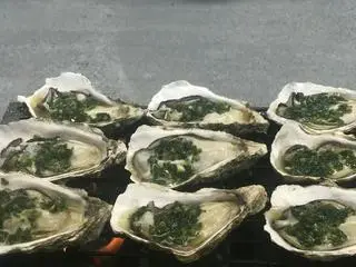 Hình ảnh Hàu nướng mỡ hành