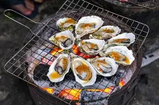 Hình ảnh Hàu Nướng mắm ớt 6 con