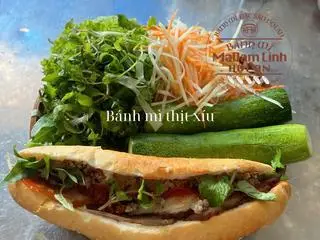 Hình ảnh Bánh mì thịt xá xíu