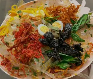 Hình ảnh Bánh tráng dẻo trộn topping ,ko khô bò Đen