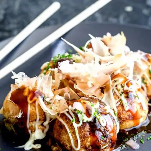 Hình ảnh Takoyaki 2 viên phô mai - 2 viên xúc xích