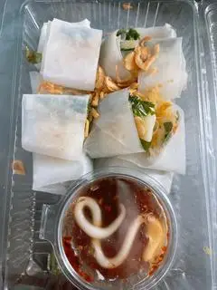 Hình ảnh Bánh tráng Dẻo cuốn mỡ hành trứng cút Lòng Đào