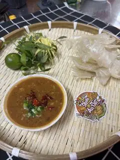 Hình ảnh Bánh tráng chấm sốt bò béo