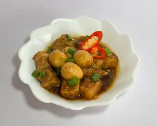 Hình ảnh CƠM THỊT KHO TRỨNG CÚT
