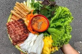 Hình ảnh Nem Nướng Nha Trang ( 8 Cuốn ) 