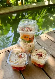 Hình ảnh Sữa chua Hy Lạp - mix trái cây