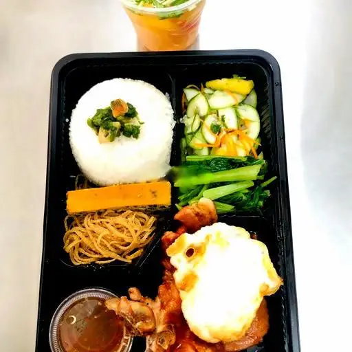 Hình ảnh Cơm Tấm Sườn Nướng Đặc Biệt - Canh